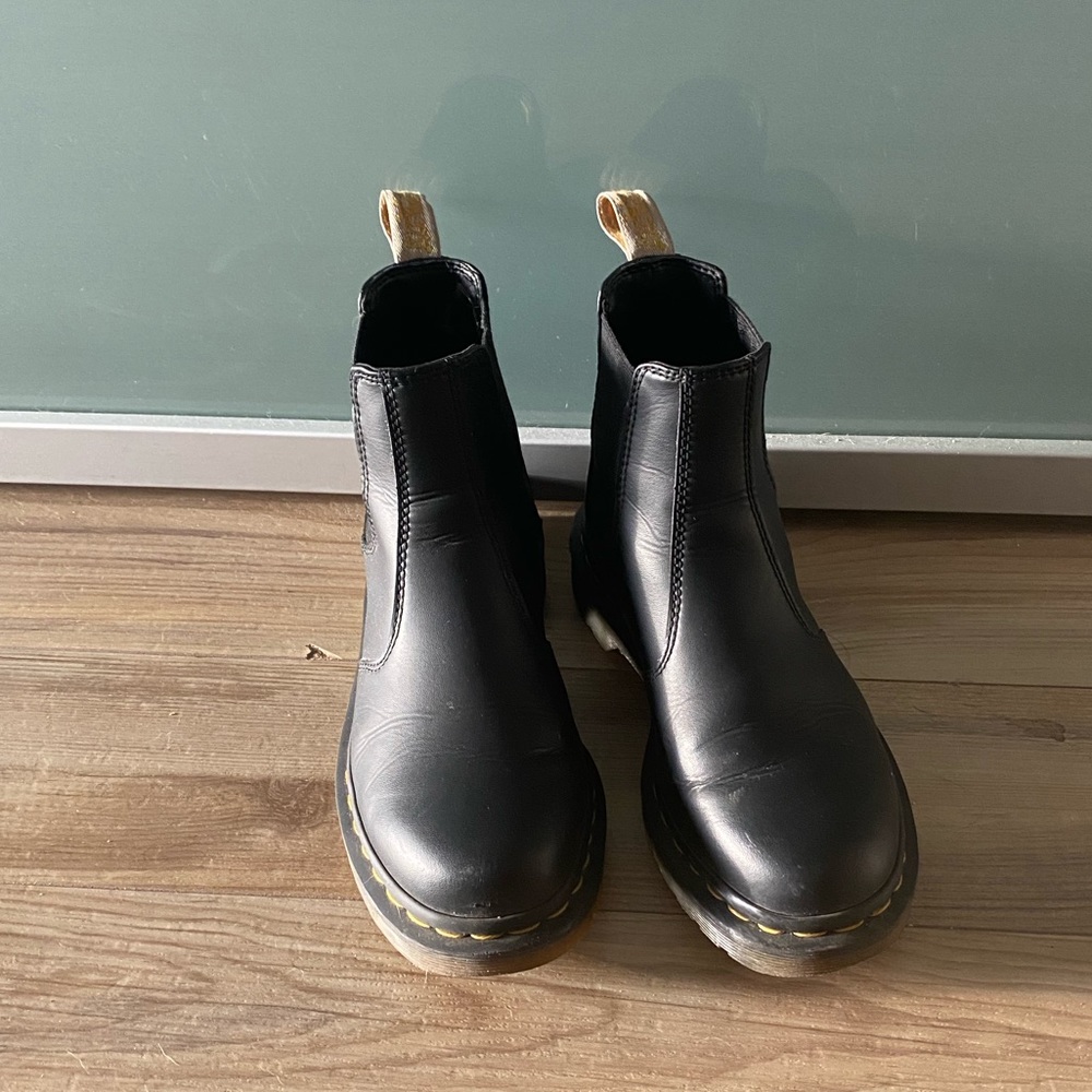 Dr. Marten VEGAN 2976 FELIX CHELSEA BOOTS size 38 EU (US 7 women’s)
